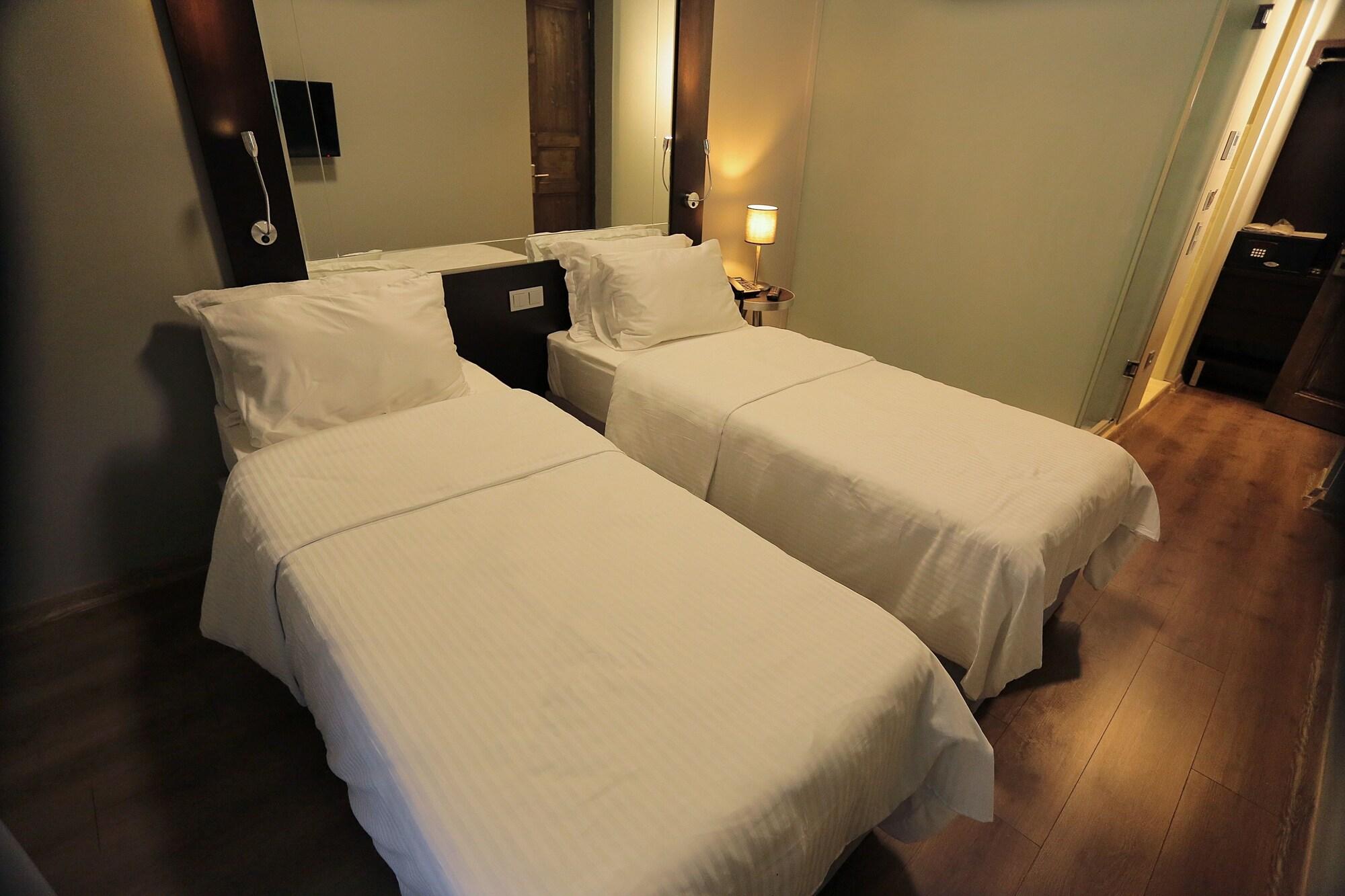 Ferman Pera Hotel Istanbul Eksteriør billede
