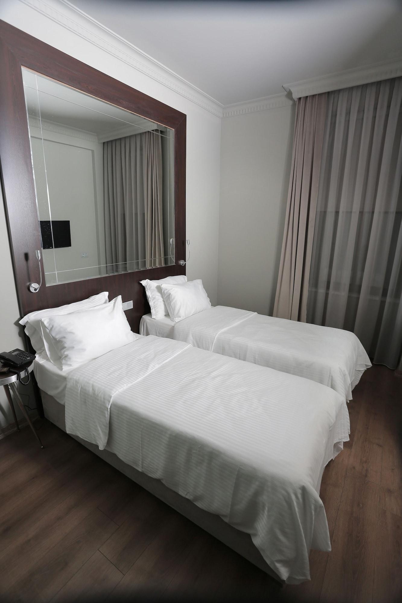 Ferman Pera Hotel Istanbul Eksteriør billede