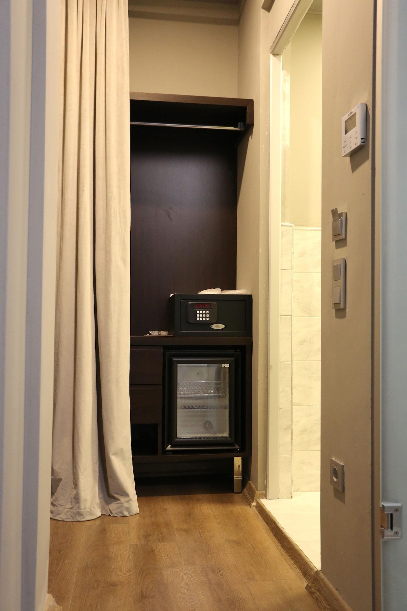 Ferman Pera Hotel Istanbul Eksteriør billede